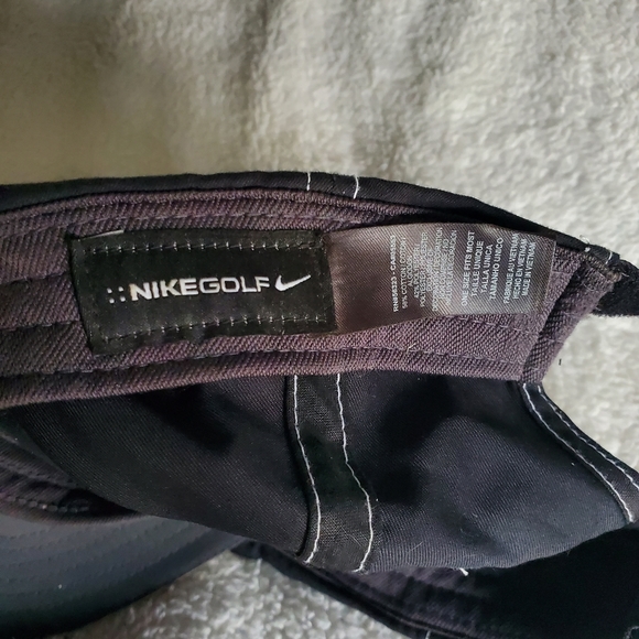 Nike Golf black hat cap adjustable one size fits most - Picture 3 of 8